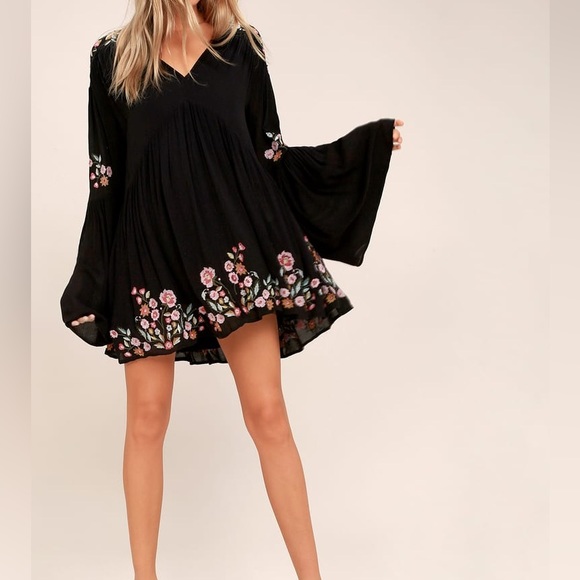 🛍️SALE🛍️ Free People Te Amo Black Embroidered Babydoll Mini Dress (NWOT) - Picture 3 of 5